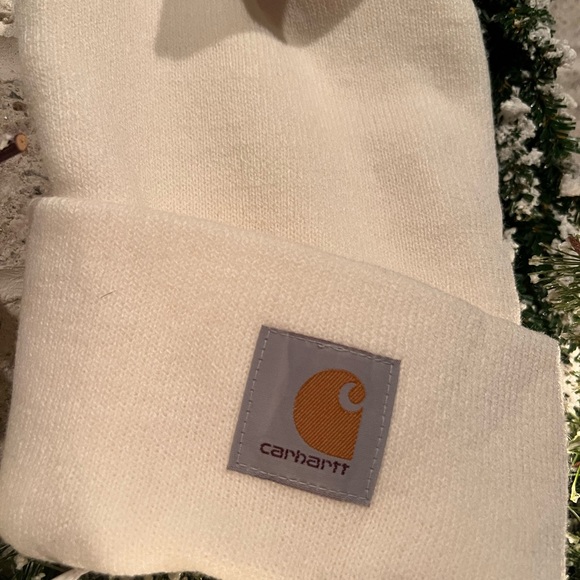 NWT Unisex Carhartt knit beanie hat for the Winter! Available in black & ivory - Picture 3 of 6